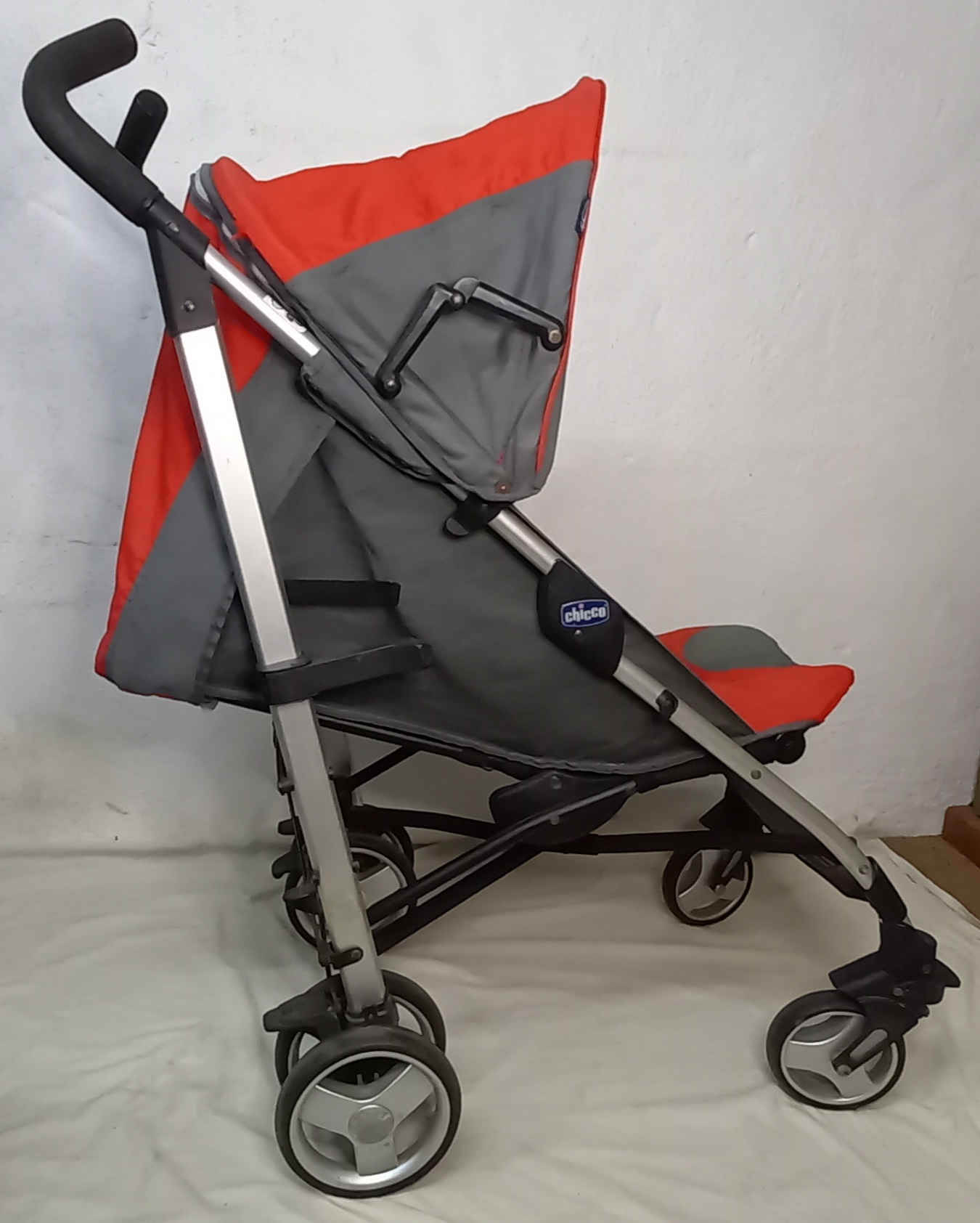 Chicco Baby Stroller Red - Image 3