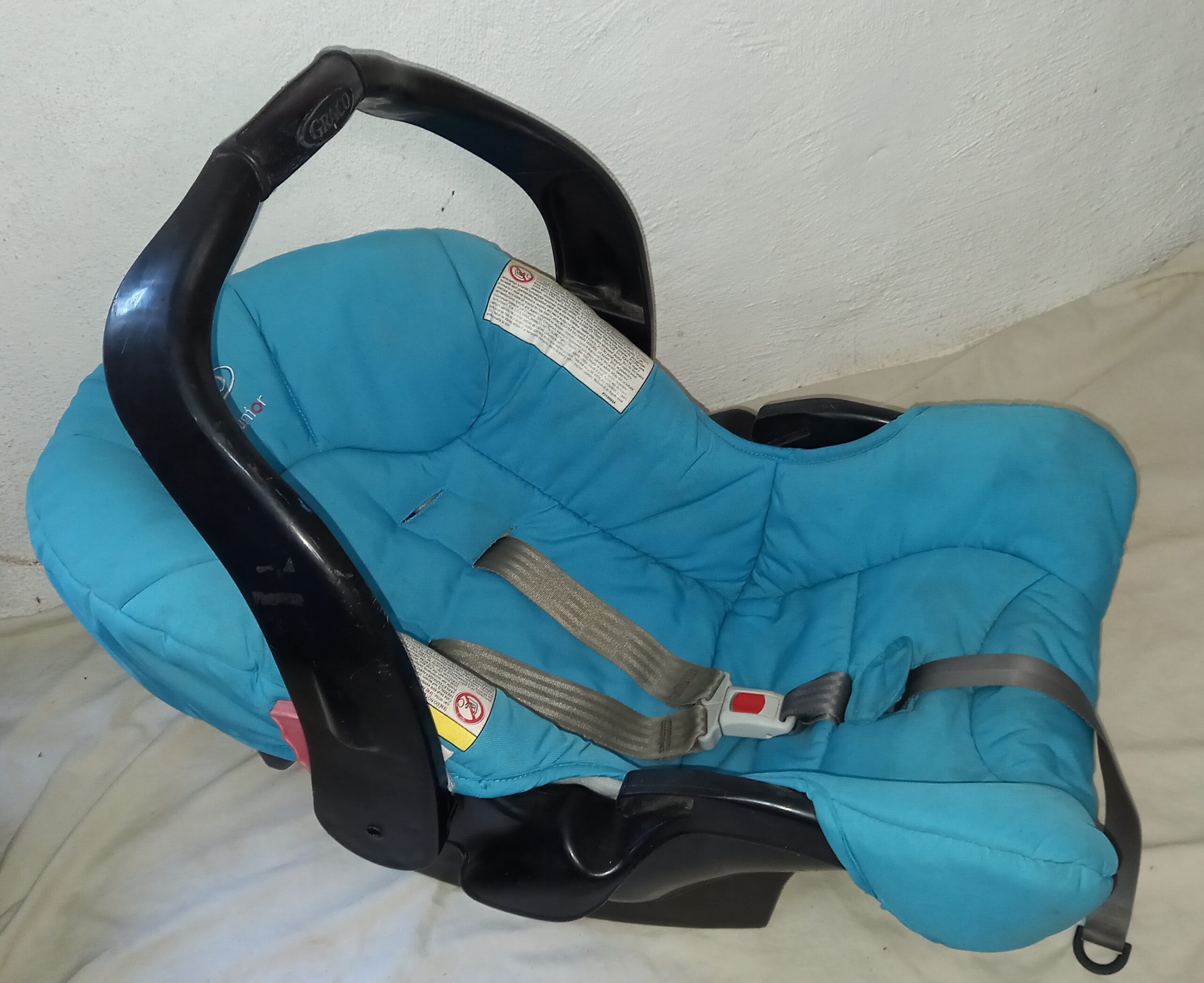 Graco Junior Infant Carseat with In-car Base - Image 4