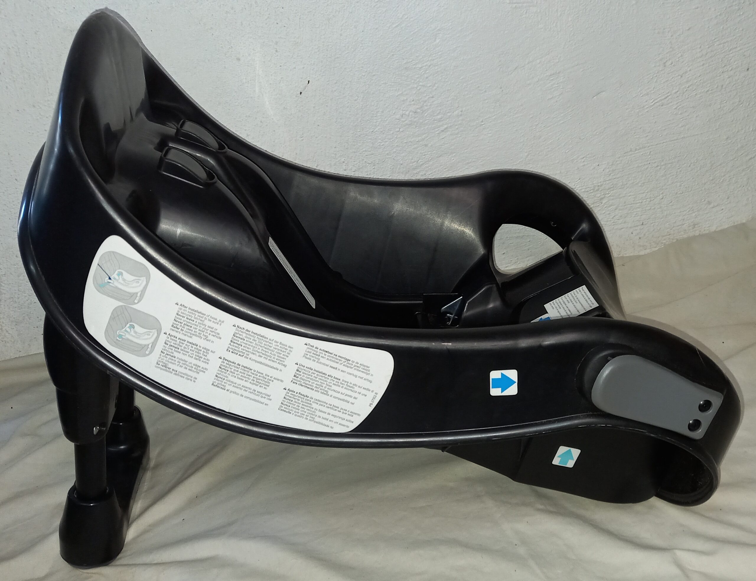 Graco Junior Infant Carseat with In-car Base - Image 3